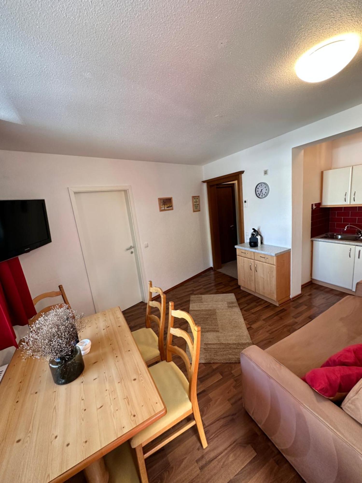 Zentrum Appartements Lorenzin 사슈른 외부 사진